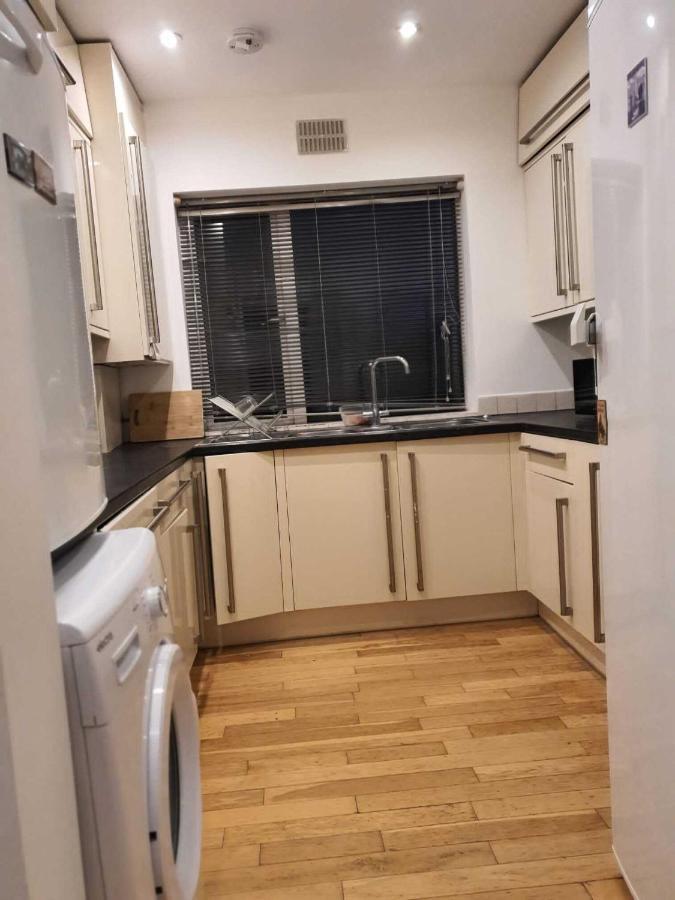 Art Double Bed Room Edgware Exterior foto