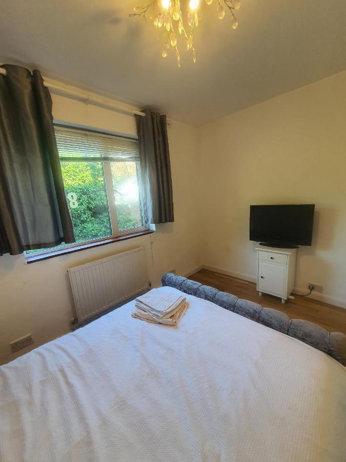 Art Double Bed Room Edgware Exterior foto